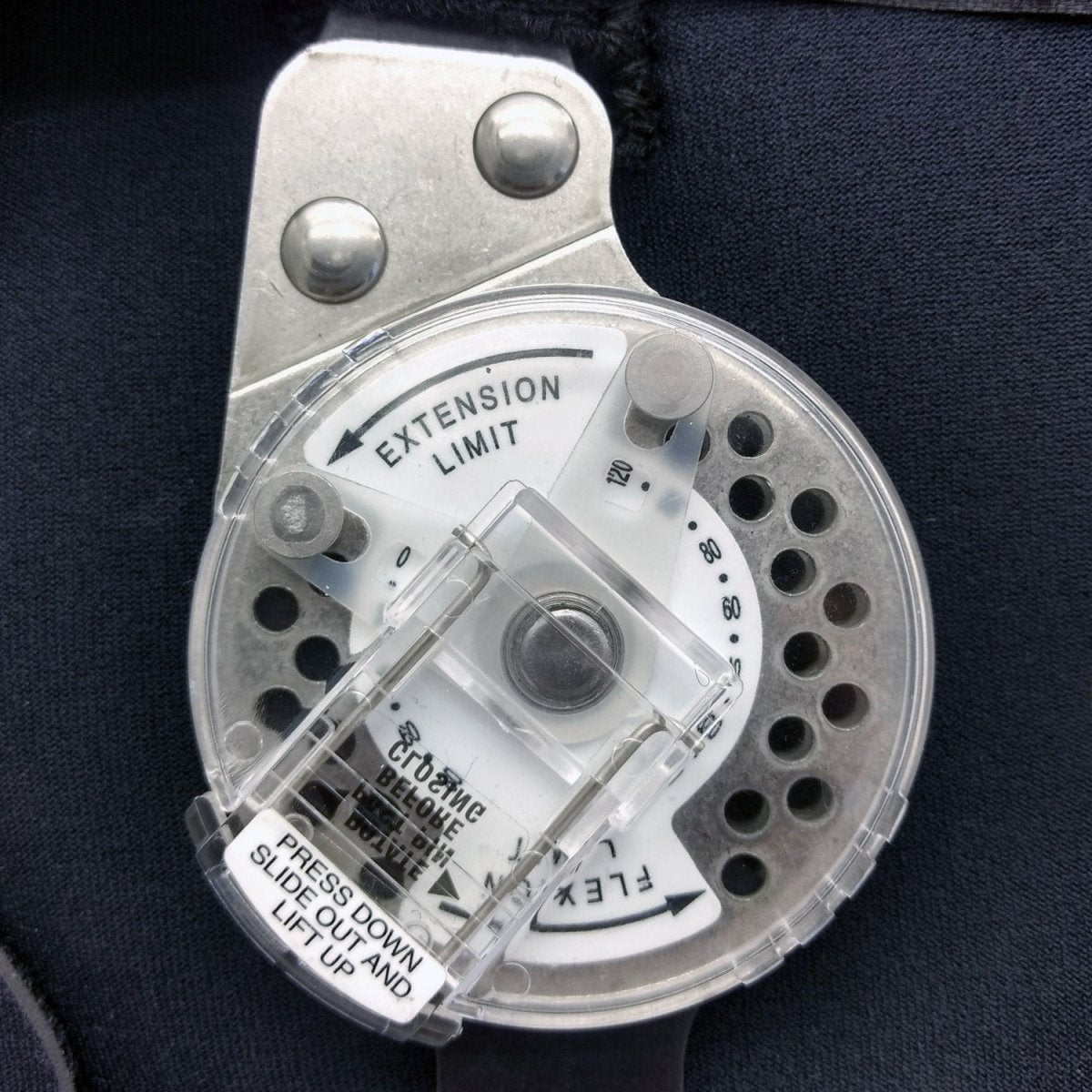 DonJoy iROM Playmaker Wraparound Joelheira Articulada - FisioStore