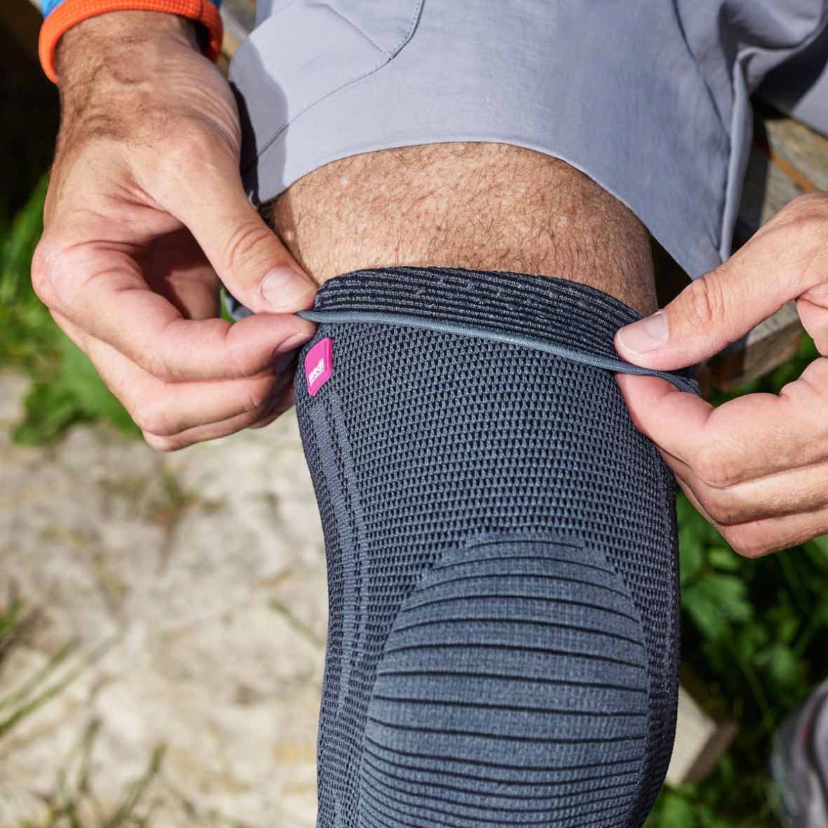 Joelheira Genumedi Medi com Rótula de Silicone - FisioStore